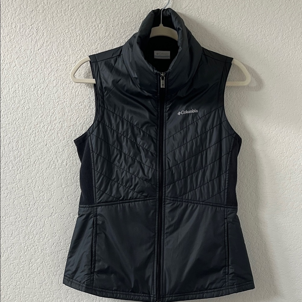 Columbia Women's Black Quilted Shell Vest